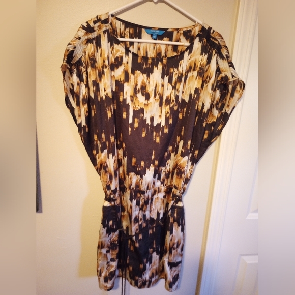 Derek Lam women's short sleeve mini dress - Picture 3 of 5